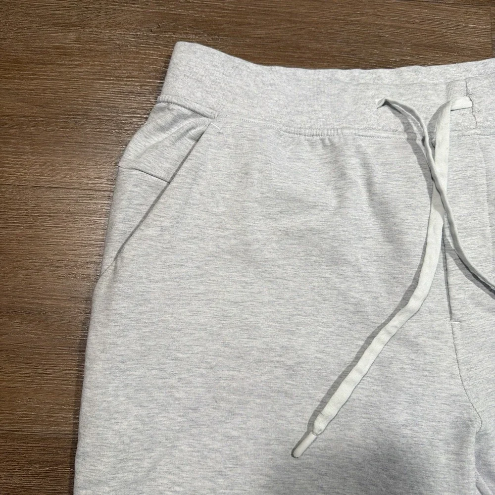 lululemon athletica great shape